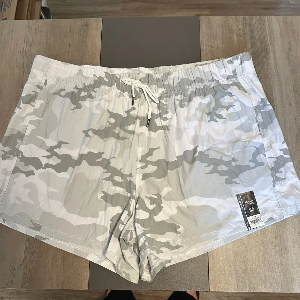 Athletic Works White Camo Shorts XXXL NWT